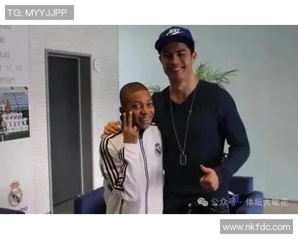 C罗的儿子心目中的足球偶像是谁揭秘他对明星球员的崇拜与热爱 C罗的儿子心目中的足球偶像是谁揭秘他对明星球员的崇拜与热爱