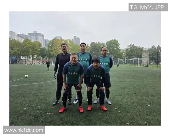 五人制老年足球明星推荐及其精彩表现回顾与发展前景分析